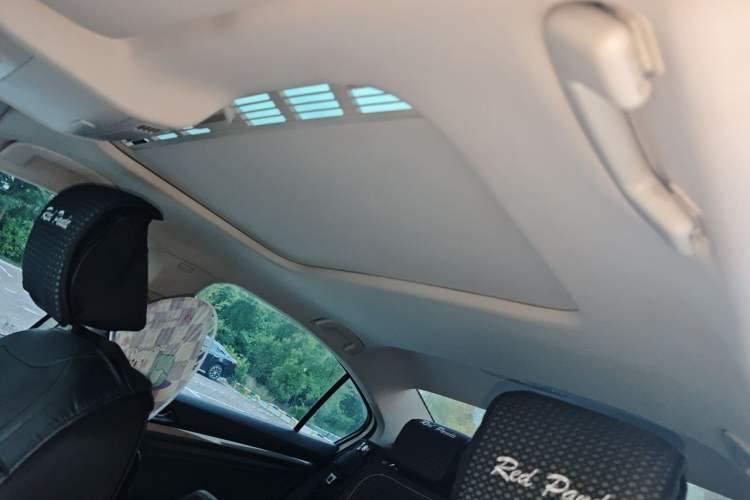 Used Volkswagen Bora 2020 1.5L Automatic Comfort Model Headliner