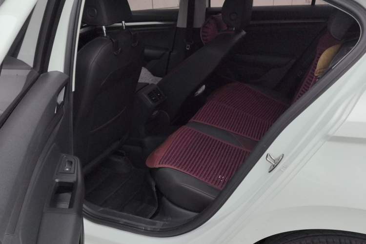 Used Volkswagen Bora 2020 1.5L Manual Comfort Version Interior 2