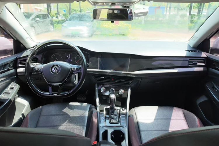 Used Volkswagen Bora 2020 1.5L Automatic Comfort Model Interior 4