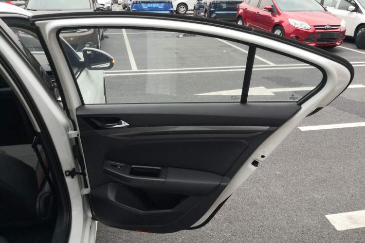 Used Volkswagen Bora 2020 1.5L Automatic Comfort Model Interior 6
