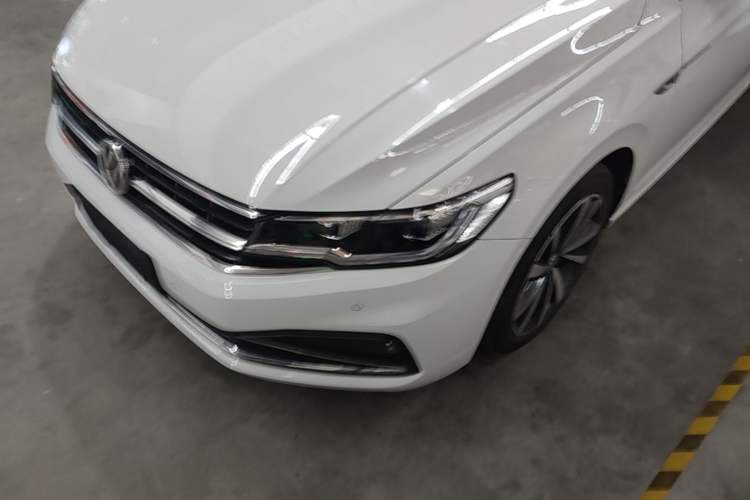 Used Volkswagen Bora 2020 1.5L Automatic Luxury Model Left Front Headlight