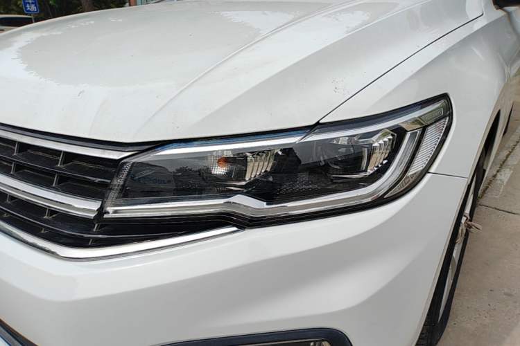 Used Volkswagen Bora 2020 1.5L Automatic Comfort Model Left Front Headlight