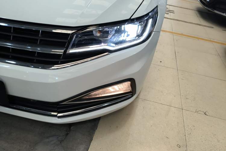 Used Volkswagen Bora 2020 1.5L Automatic Comfort Model Left Front Headlight