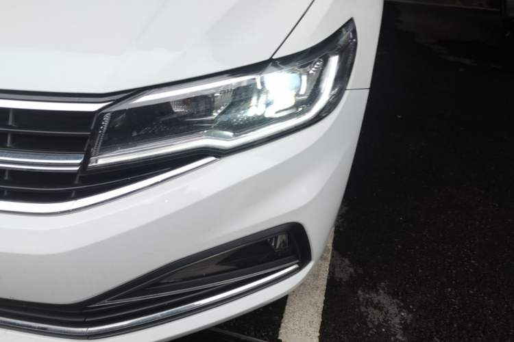 Used Volkswagen Bora 2020 280TSI DSG Elite Edition Left Front Headlight