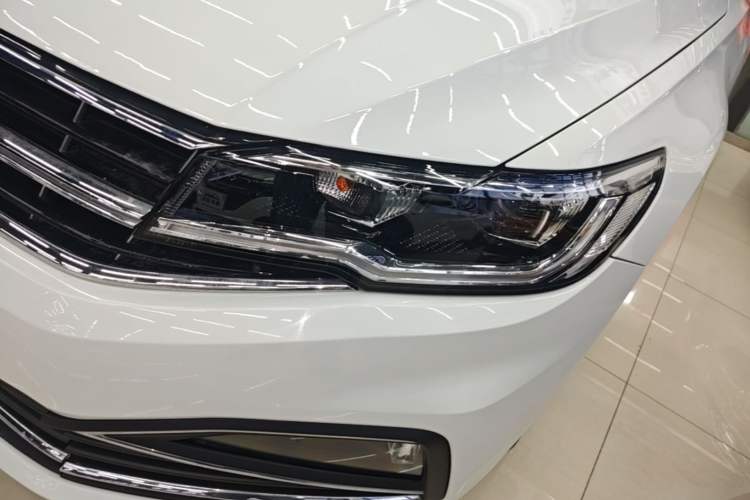 Used Volkswagen Bora 2020 1.5L Automatic Elite Version Left Front Headlight