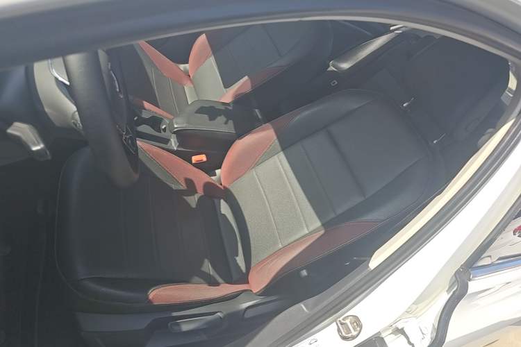 Used Volkswagen Bora 2020 1.5L Automatic Elite Version Left Front Seat