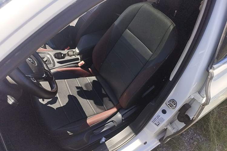 Used Volkswagen Bora 2020 1.5L Automatic Elite Version Left Front Seat