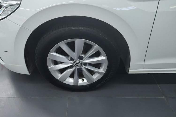 Used Volkswagen Bora 2020 1.5L Automatic Comfort Model Left Front Wheel Hub