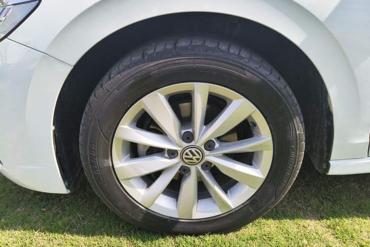 Used Volkswagen Bora 2020 1.5L Automatic Comfort Model Left Front Wheel Hub