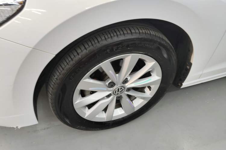 Used Volkswagen Bora 2020 1.5L Automatic Comfort Model Left Front Wheel Hub