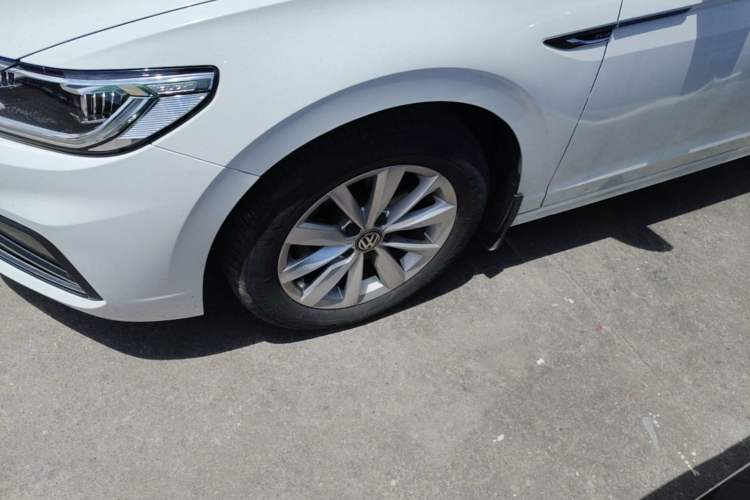 Used Volkswagen Bora 2020 1.5L Automatic Elite Version Left Front Wheel Hub