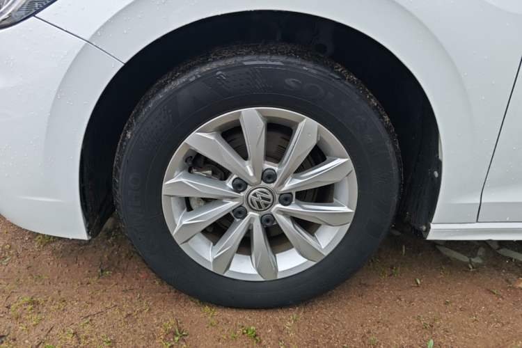 Used Volkswagen Bora 2020 1.5L Automatic Fashion Edition Left Front Wheel Hub