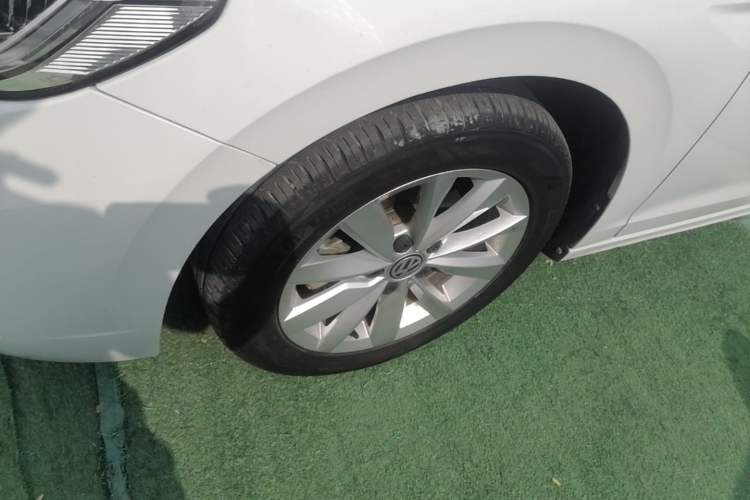 Used Volkswagen Bora 2020 1.5L Automatic Comfort Model Left Front Wheel Hub