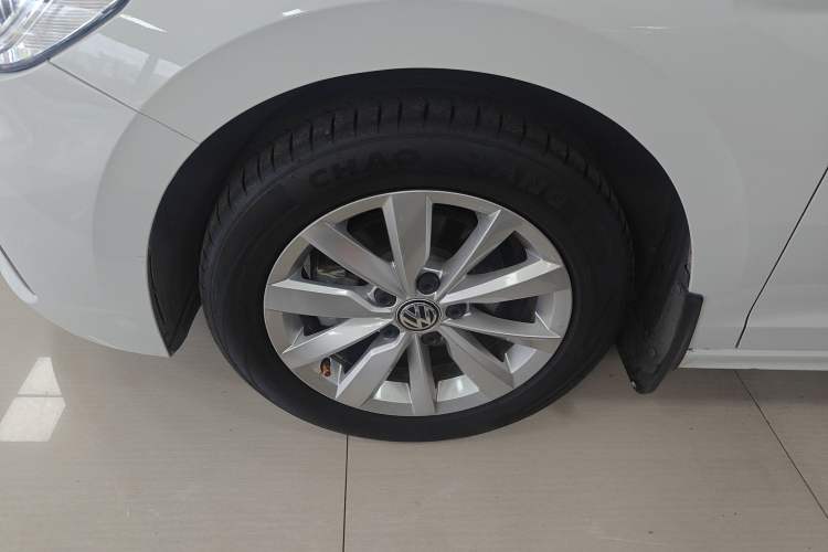 Used Volkswagen Bora 2020 1.5L Automatic Elite Version Left Front Wheel Hub