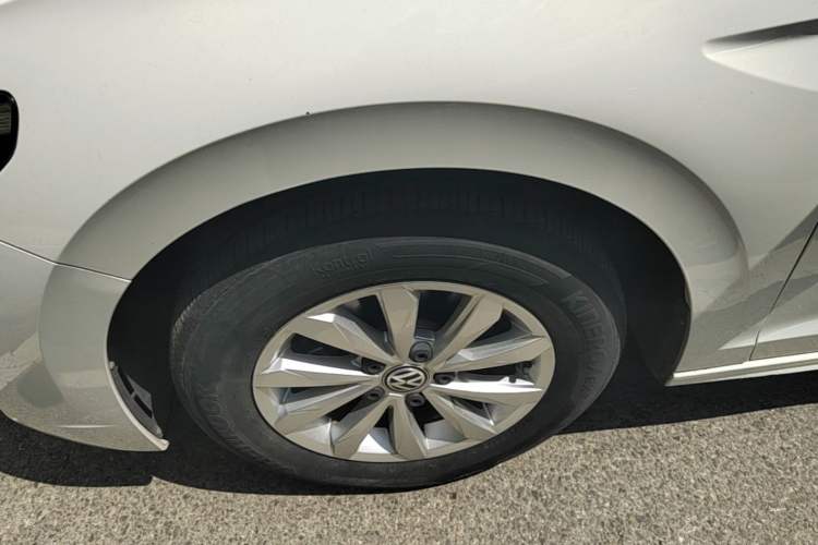 Used Volkswagen Bora 2020 1.5L Automatic Fashion Edition Left Front Wheel Hub