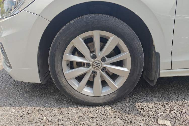 Used Volkswagen Bora 2020 Revised Version 280TSI DSG Elite Edition Left Front Wheel Hub