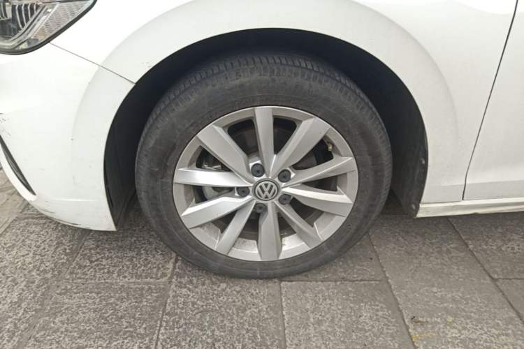 Used Volkswagen Bora 2020 1.5L Automatic Elite Version Left Front Wheel Hub
