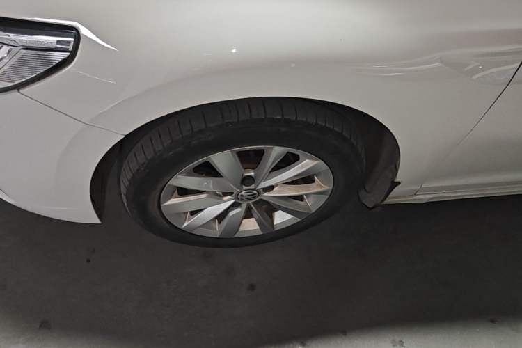 Used Volkswagen Bora 2020 1.5L Automatic Elite Version Left Front Wheel Hub