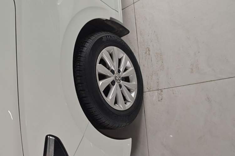 Used Volkswagen Bora 2020 1.5L Automatic Fashion Edition Left Front Wheel Hub