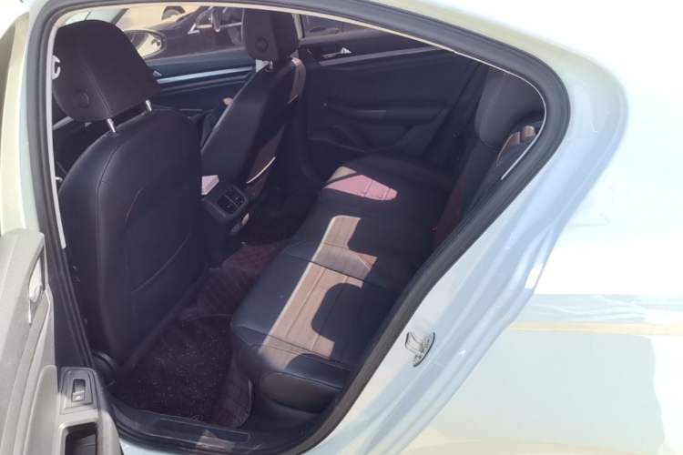 Used Volkswagen Bora 2020 1.5L Automatic Elite Version Left Rear Seat