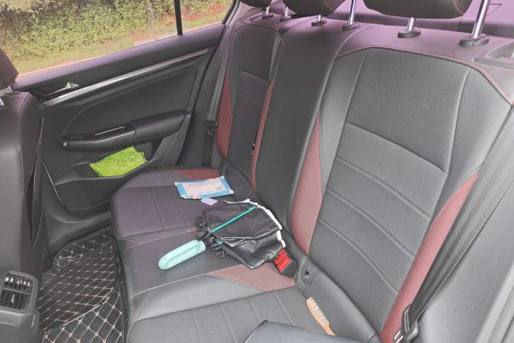 Used Volkswagen Bora 2020 1.5L Automatic Elite Version Left Rear Seat