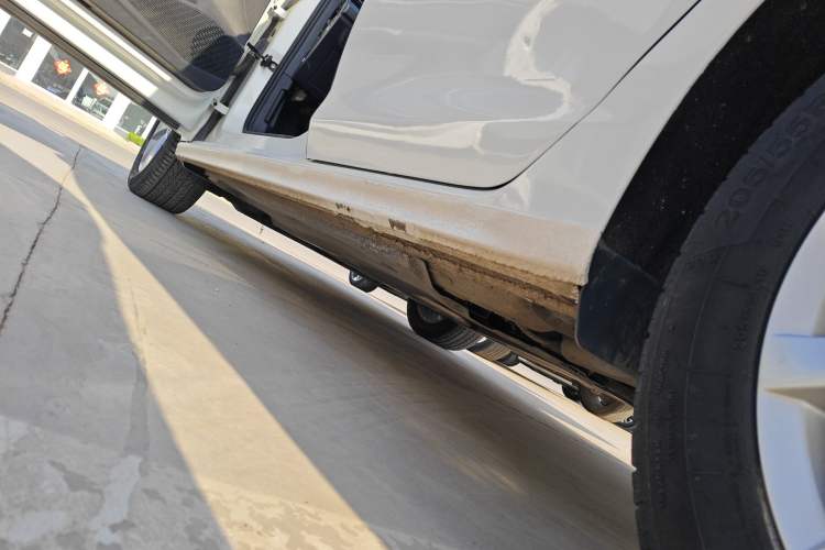 Used Volkswagen Bora 2020 1.5L Automatic Comfort Model Left Side Sill