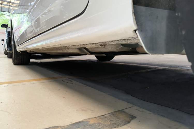 Used Volkswagen Bora 2020 1.5L Automatic Comfort Model Left Side Sill