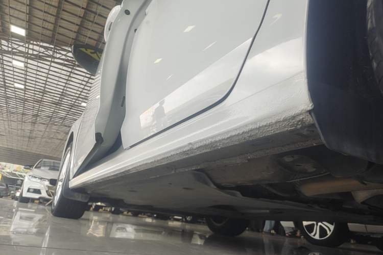 Used Volkswagen Bora 2020 1.5L Automatic Elite Version Left Side Sill