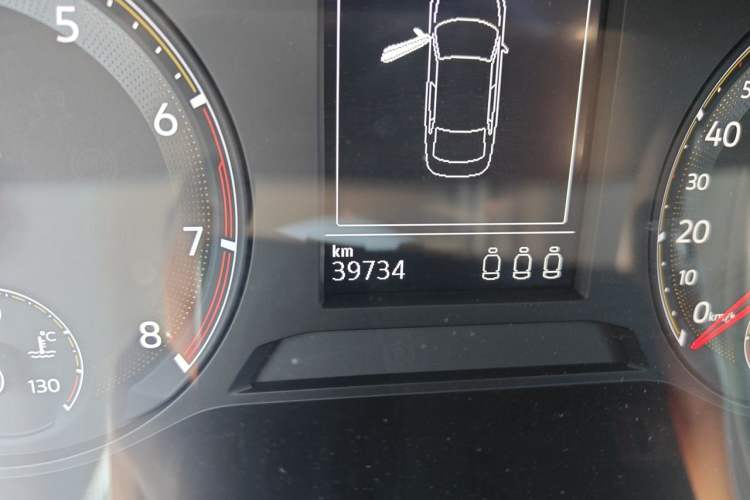 Used Volkswagen Bora 2020 1.5L Automatic Comfort Model Odometer Close Up