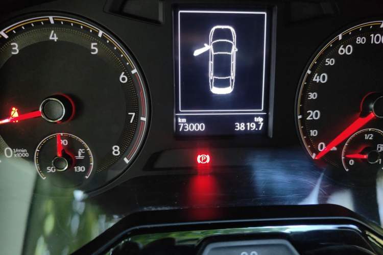 Used Volkswagen Bora 2020 1.5L Automatic Fashion Edition Odometer Close Up