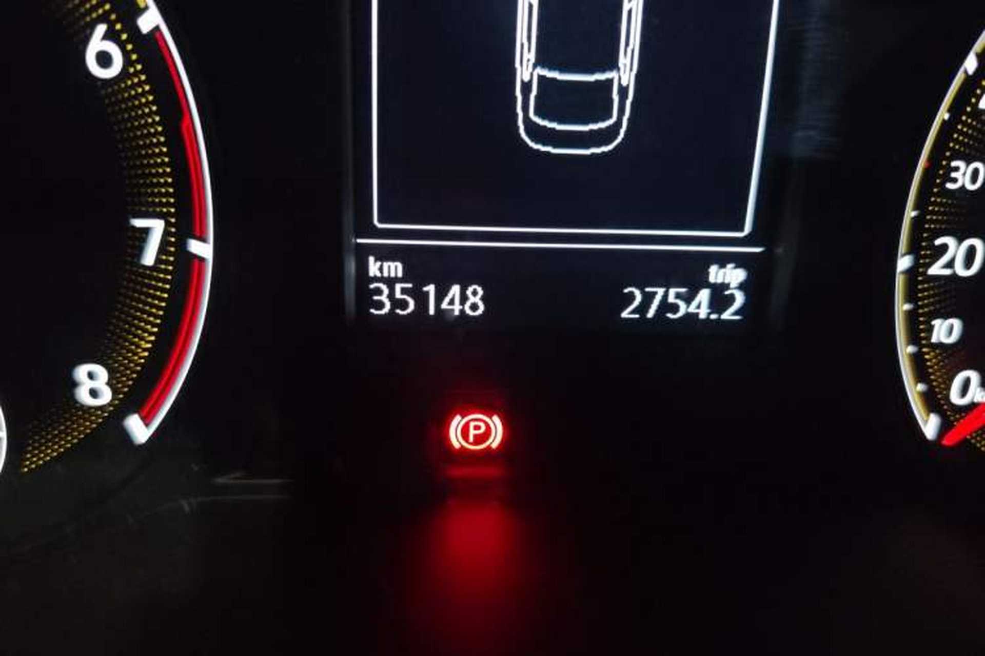 Used Volkswagen Bora 2020 1.5L Automatic Elite Version Odometer Close Up