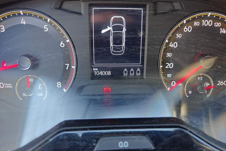 Used Volkswagen Bora 2020 1.5L Automatic Comfort Model Odometer Close Up