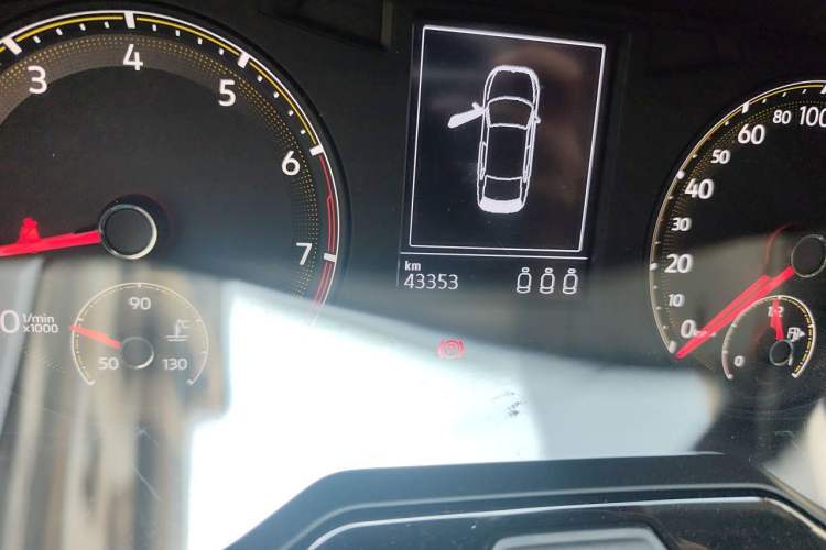 Used Volkswagen Bora 2020 1.5L Automatic Comfort Model Odometer Close Up
