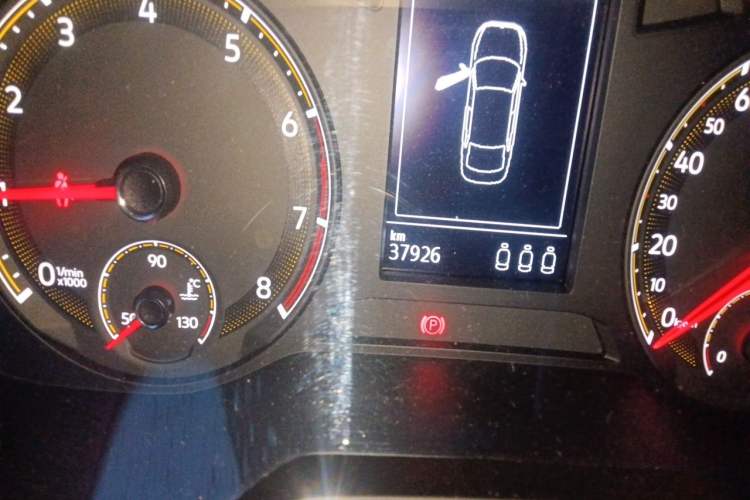 Used Volkswagen Bora 2020 1.5L Automatic Comfort Model Odometer Close Up