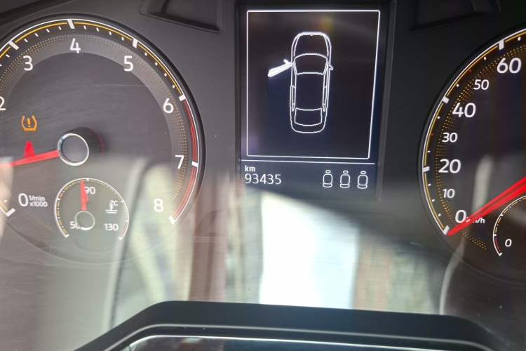 Used Volkswagen Bora 2020 280TSI DSG Elite Edition Odometer Close Up