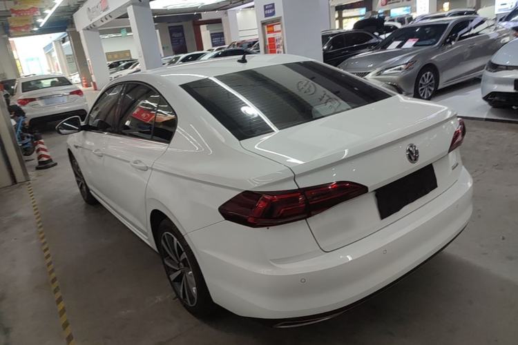 Used Volkswagen Bora 2020 1.5L Automatic Luxury Model Rear Left 45 Deg