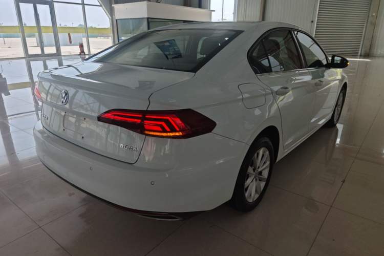 Used Volkswagen Bora 2020 1.5L Automatic Elite Version Rear Right 45 Deg