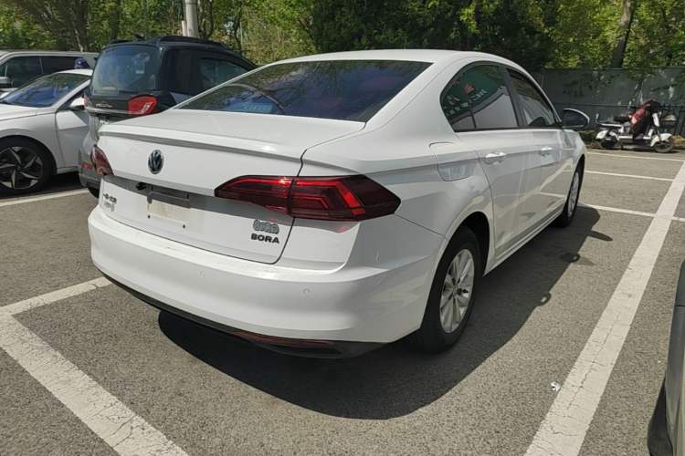 Used Volkswagen Bora 2020 1.5L Automatic Fashion Edition Rear Right 45 Deg