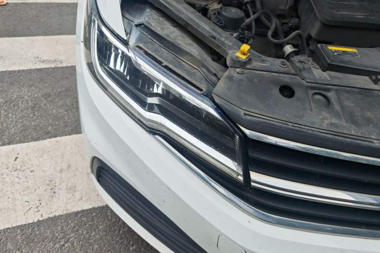 Used Volkswagen Bora 2020 1.5L Automatic Fashion Edition Right Front Headlight