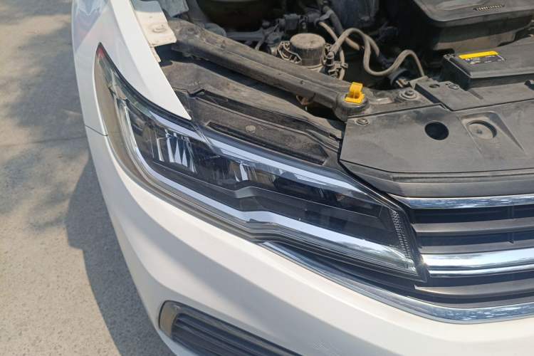 Used Volkswagen Bora 2020 1.5L Automatic Fashion Edition Right Front Headlight