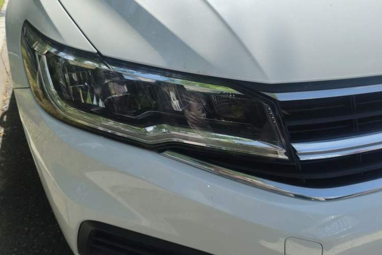 Used Volkswagen Bora 2020 1.5L Automatic Fashion Edition Right Front Headlight
