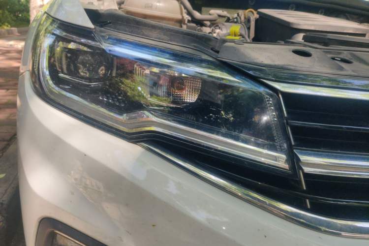 Used Volkswagen Bora 2020 1.5L Automatic Comfort Model Right Front Headlight