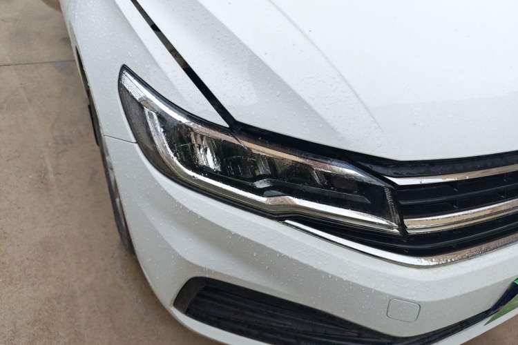 Used Volkswagen Bora 2020 1.5L Manual Fashion Edition Right Front Headlight
