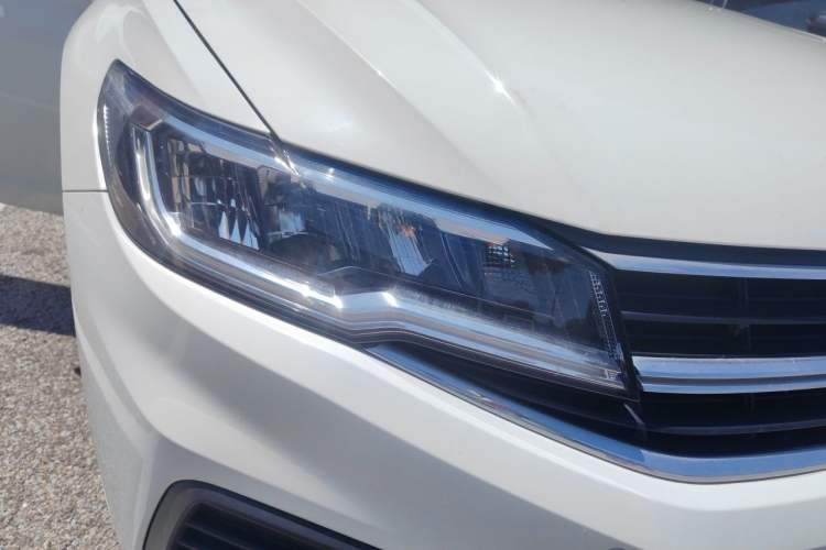 Used Volkswagen Bora 2020 1.5L Automatic Fashion Edition Right Front Headlight