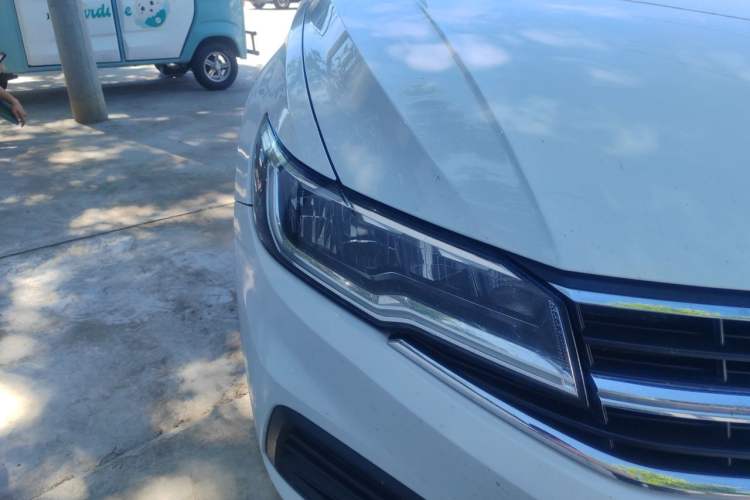 Used Volkswagen Bora 2020 1.5L Automatic Fashion Edition Right Front Headlight