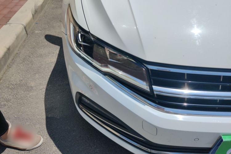 Used Volkswagen Bora 2020 1.5L Automatic Elite Version Right Front Headlight