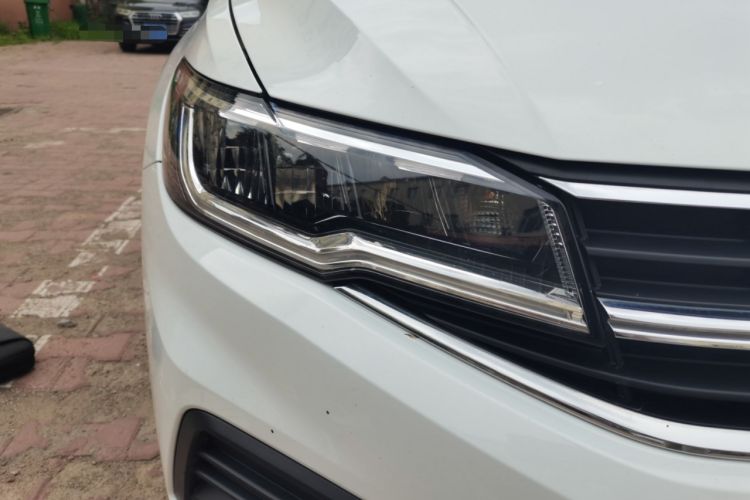Used Volkswagen Bora 2020 1.5L Automatic Fashion Edition Right Front Headlight