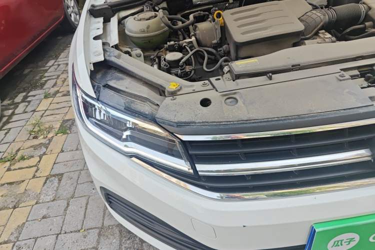 Used Volkswagen Bora 2020 1.5L Automatic Fashion Edition Right Front Headlight