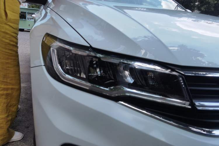 Used Volkswagen Bora 2020 1.5L Manual Fashion Edition Right Front Headlight