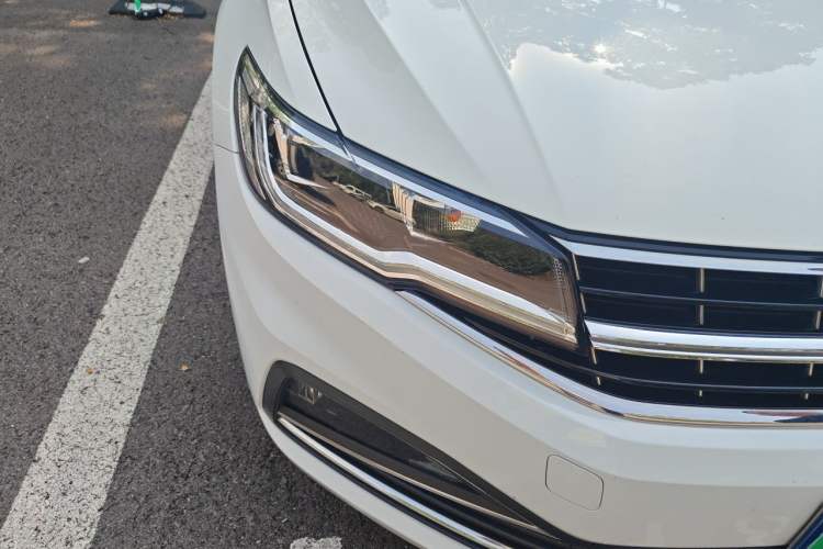 Used Volkswagen Bora 2020 280TSI DSG Elite Edition Right Front Headlight